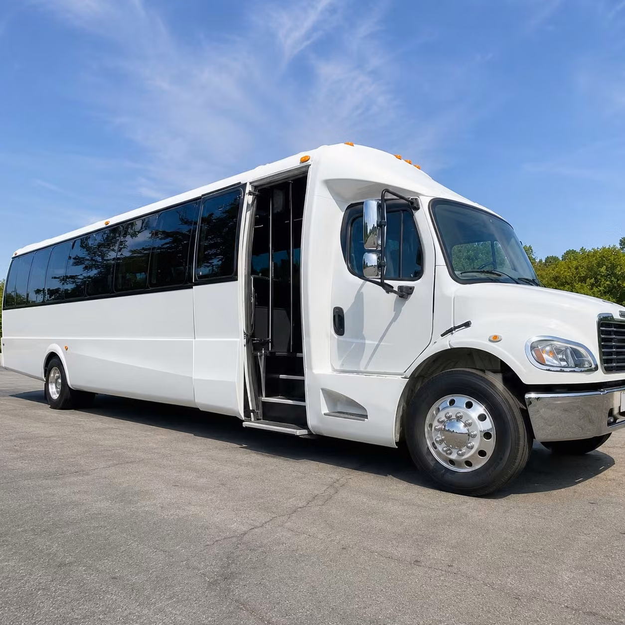 buckeye 15 passenger minibus rental