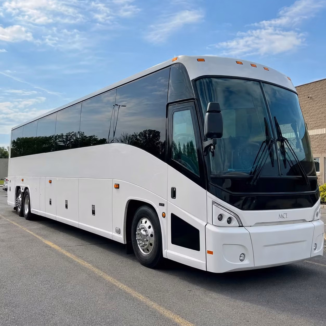 with charterbusrentalbuckeyeaz com booking long distance transportation from buckeye is always backed by live support